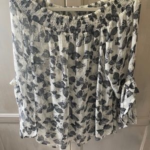 Womens L whimsy top with butterflies